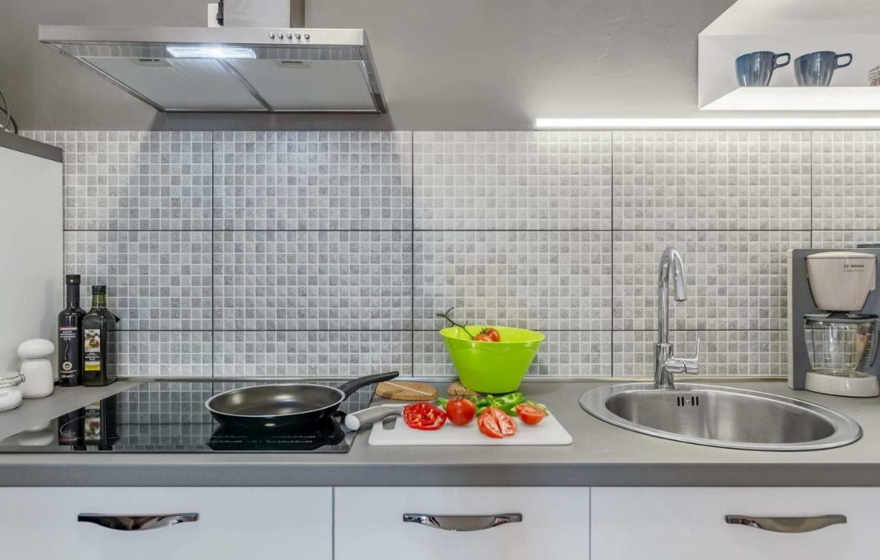Apartment Rubix Пула Екстериор снимка