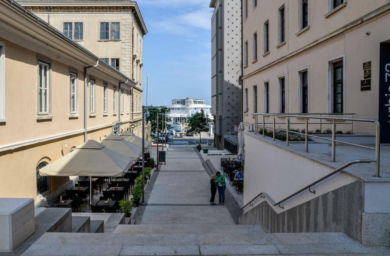 Apartment Rubix Пула Екстериор снимка
